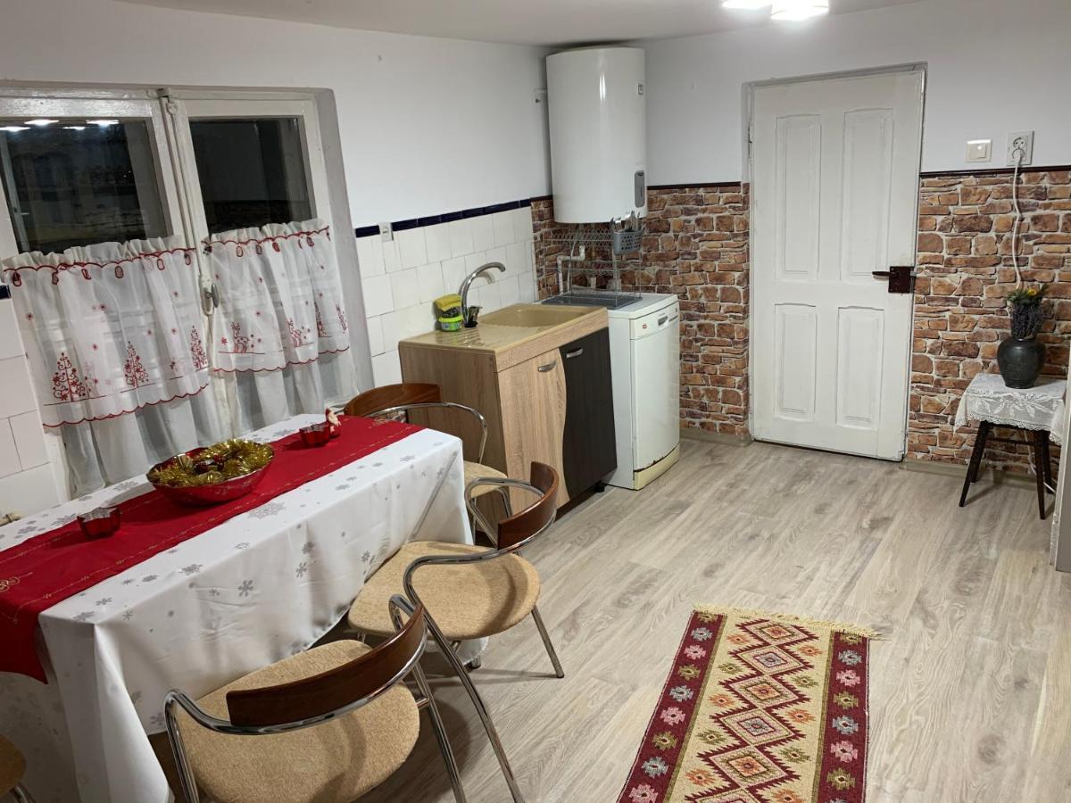 Casa Rurala Cu Livada Lavandra 坎皮纳 外观 照片